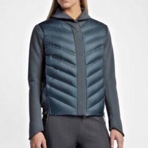 Nike Women's Green Tech Fleece Aeroloft Jacket Size Small 804982-392